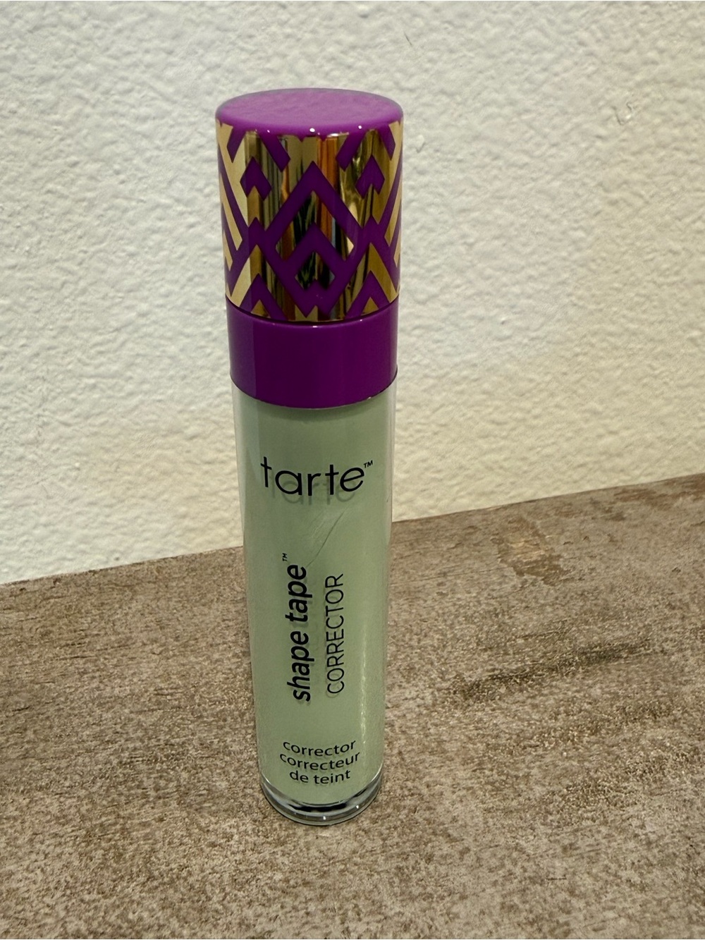 tarte shape tape color-correcting concealer - green